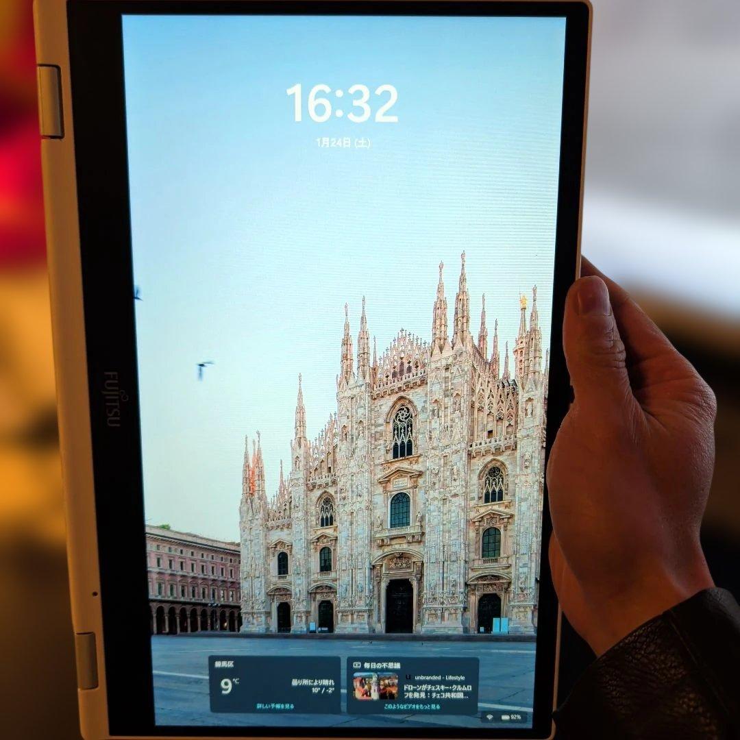 WU3/H2 i7-1360P 32GB 1T 2in1 AC付き