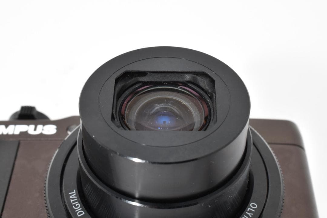 美品　OLYMPUS stylus XZ-20 コンパクトデジタルカメラ　684