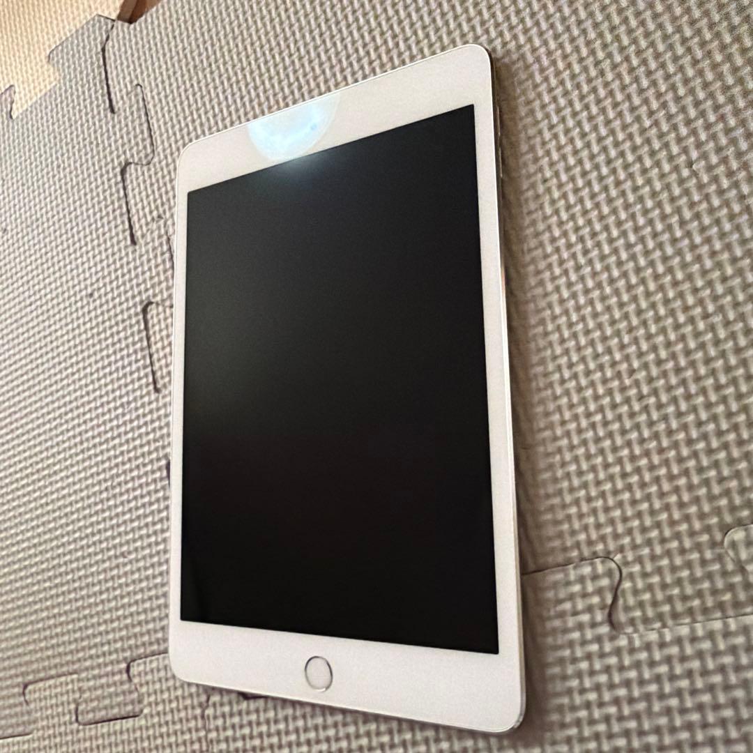 iPad mini 4 Wi-Fi 64GB シルバー（MK9H2J/A）