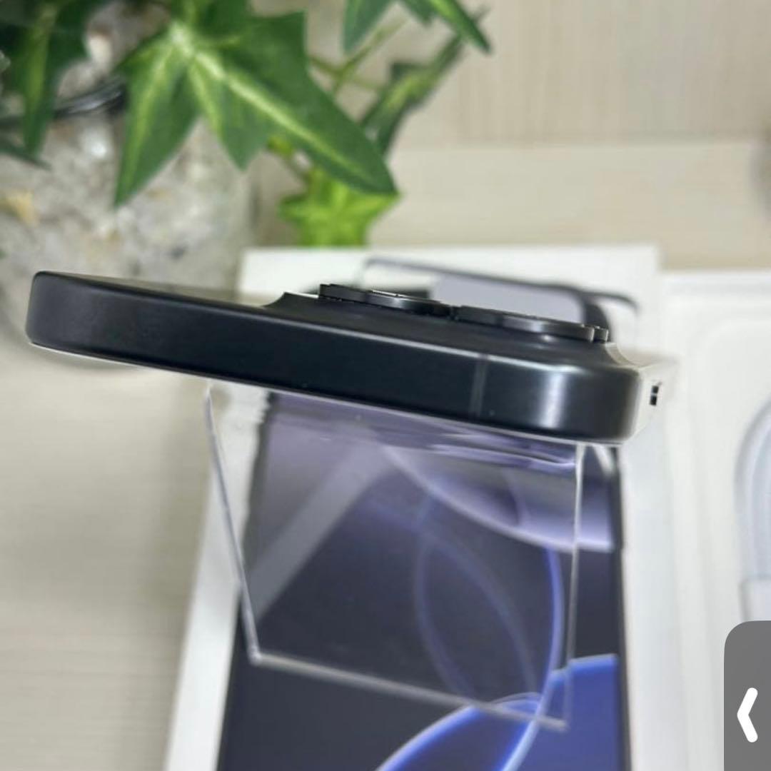 【美品】iPhone15Pro SIMフリー