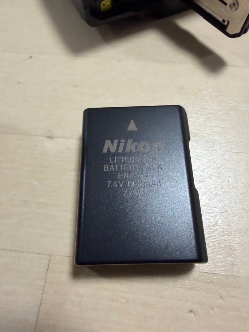 Nikon COOLPIX P7000 ジャンク