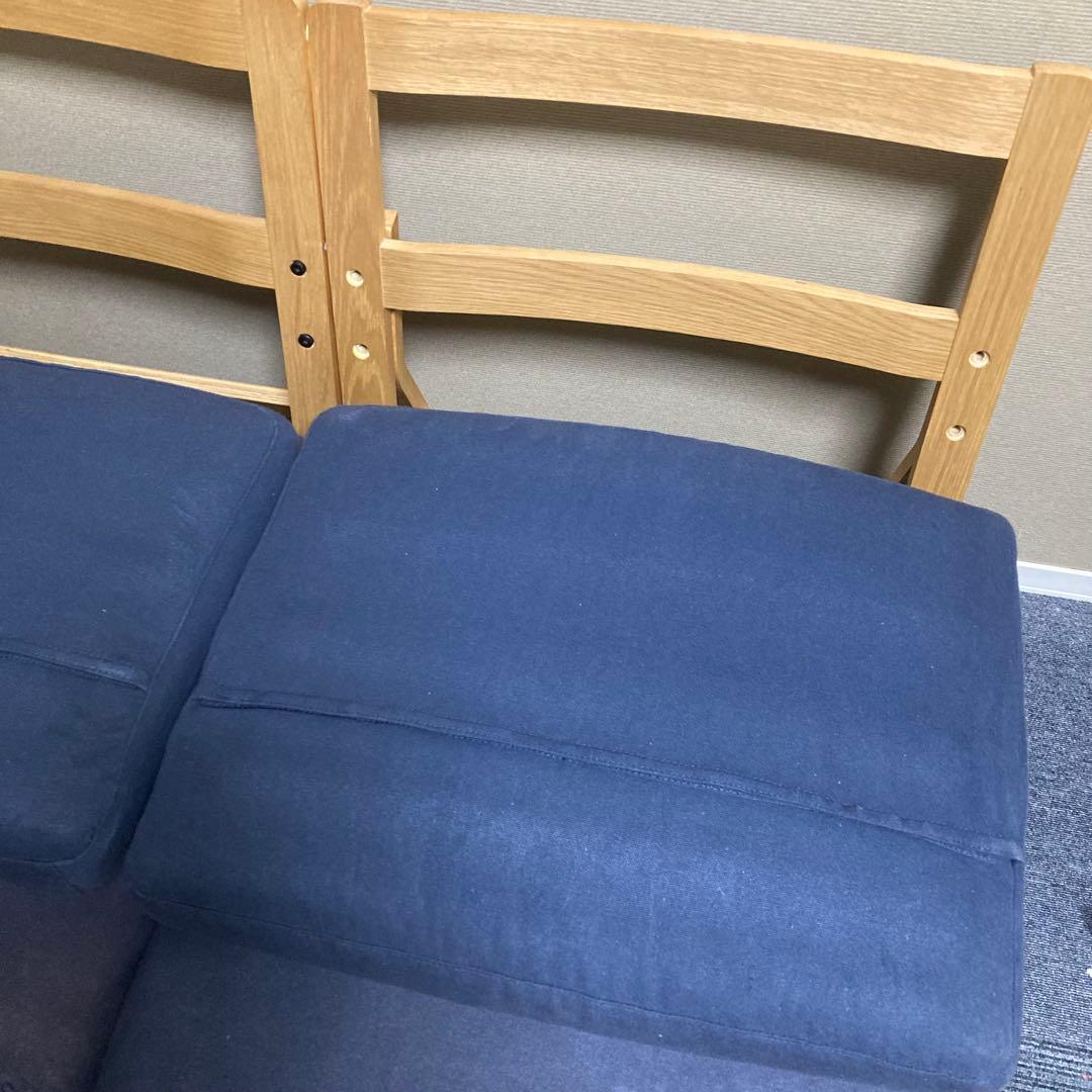 無印良品　リビングでもダイニングでもつかえるソファチェア　右