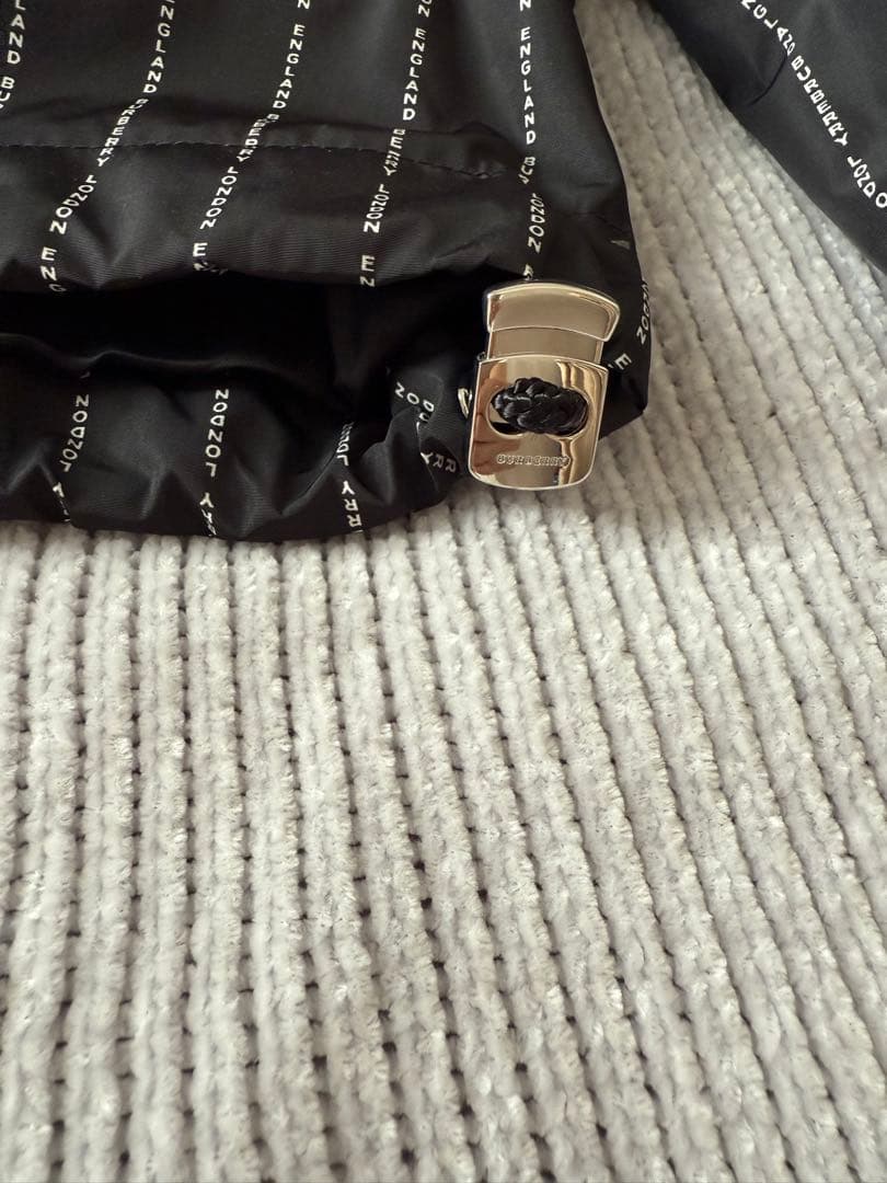 BURBERRY ストライプ柄 ブラック ナイロンジャケット M 美品