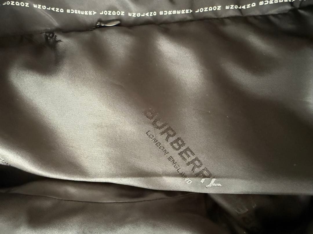 BURBERRY ストライプ柄 ブラック ナイロンジャケット M 美品