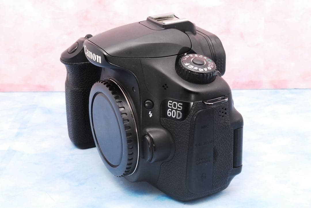 ☆Canon EOS 60D☆一眼レフカメラ☆S数少☆手ぶれ補正レンズ付