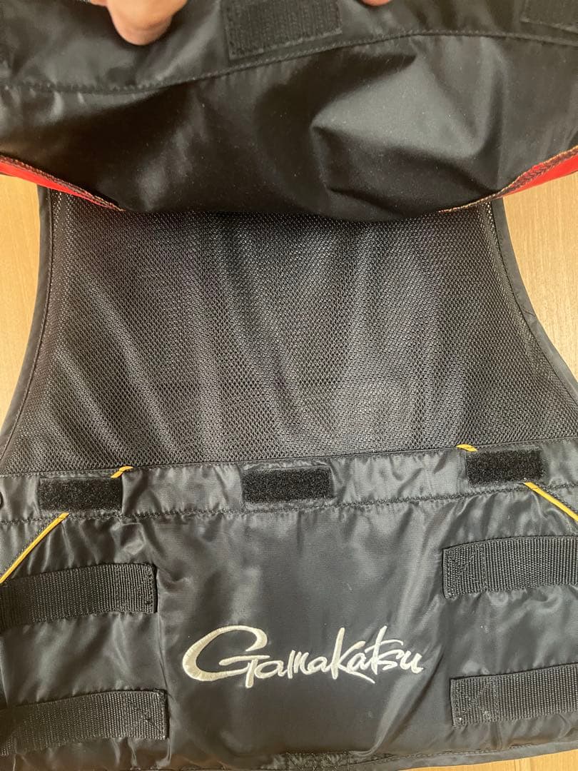 Gamakatsu フィッシング　フローティングベスト LLサイズ 黒/赤