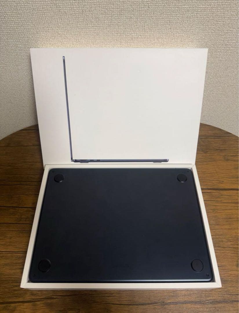 MacBook Air M2 チップ メモリ16GB/SSD256 13インチ