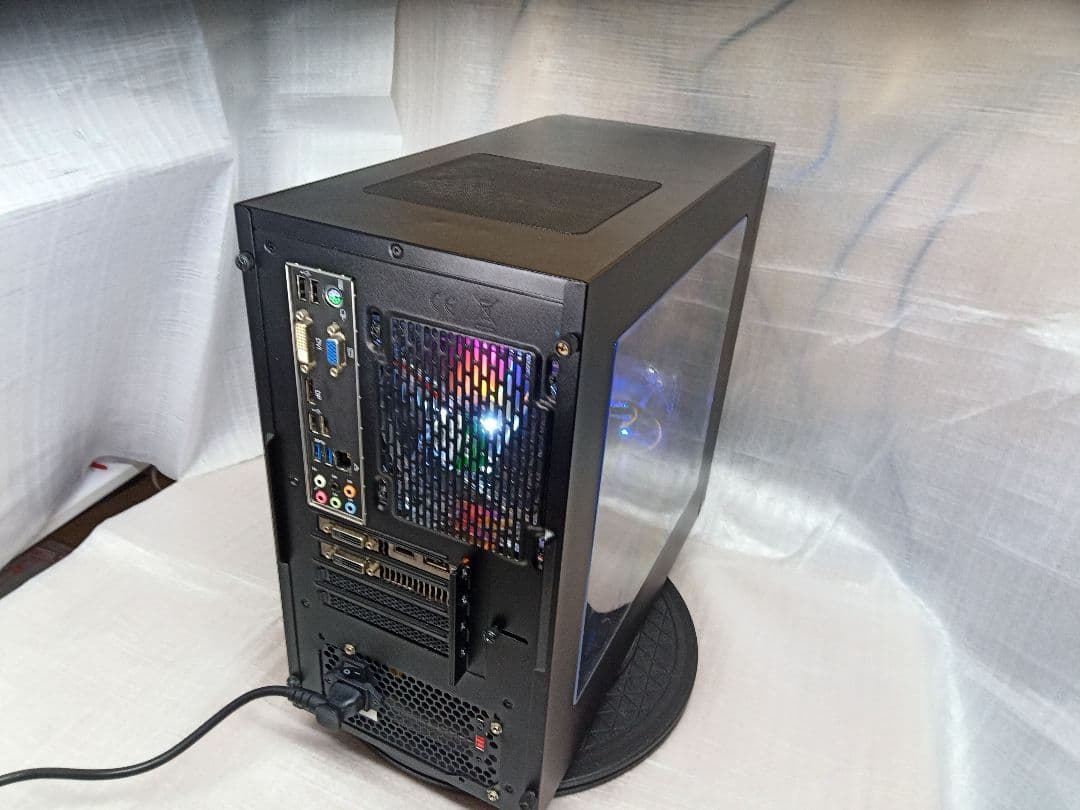 Thermaltake ミドルタワーPC i74790