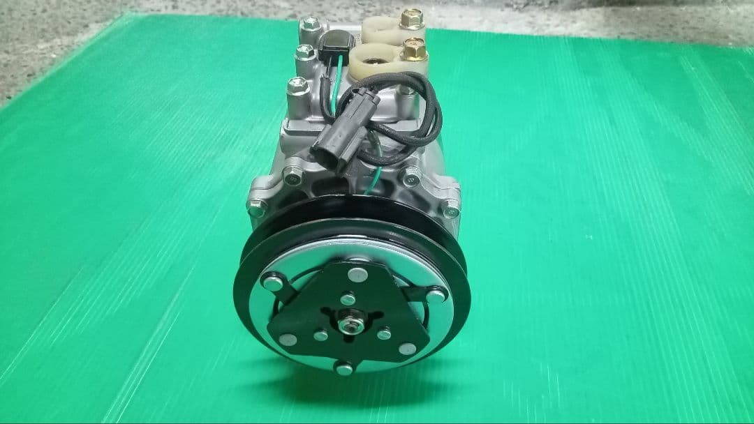 【にいな】 三菱ふそうスーパーグレート 三菱電機製エアコンコンプレッサ