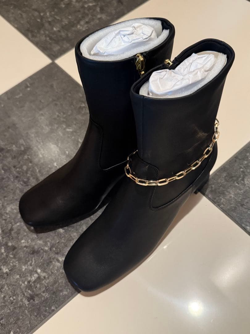 【未使用】スローブイエナ　チェーン付きヒールショートブーツ25 子山羊革　本革