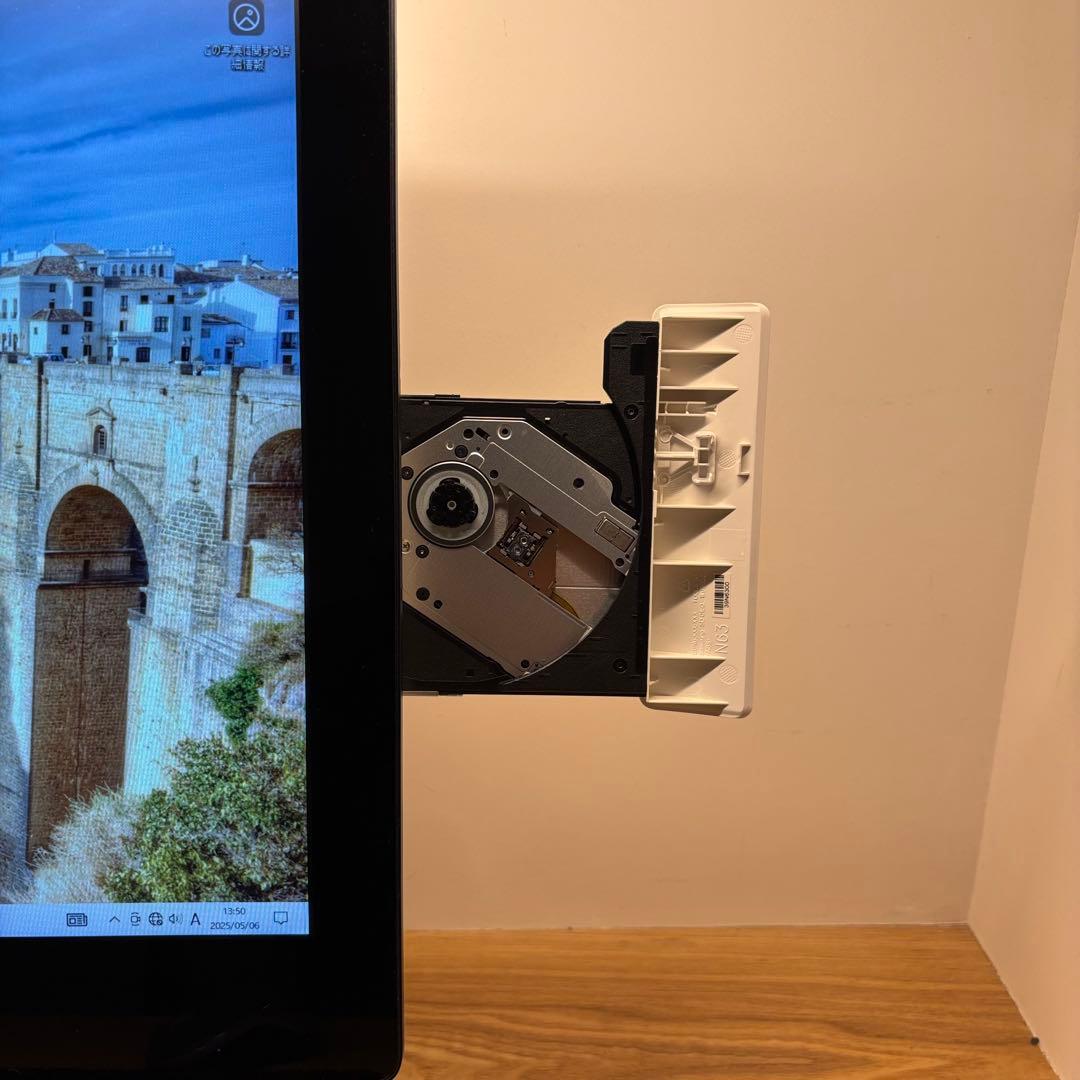 HP 23インチPavilion オールインワン一体型PC