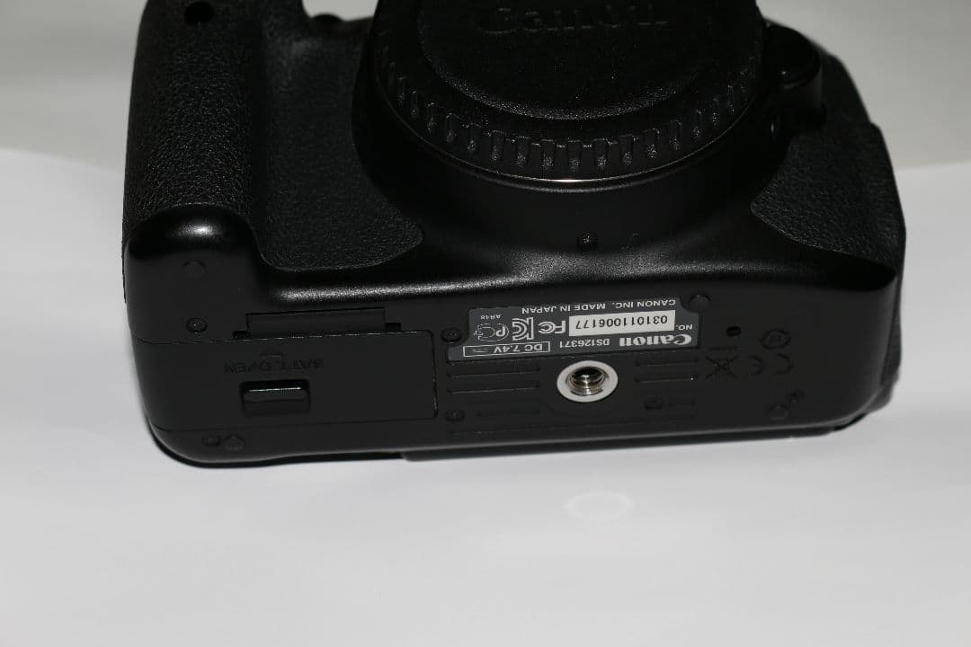 Canon EOS Kiss X6i デジタル一眼レフカメラ ボディ