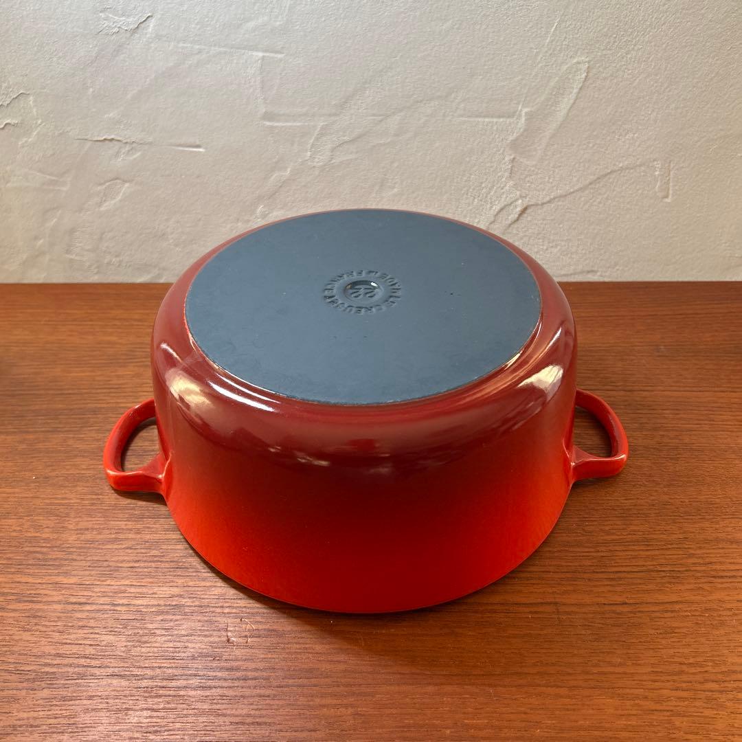 ル・クルーゼ　ココットロンド22センチ両手鍋　フランス製