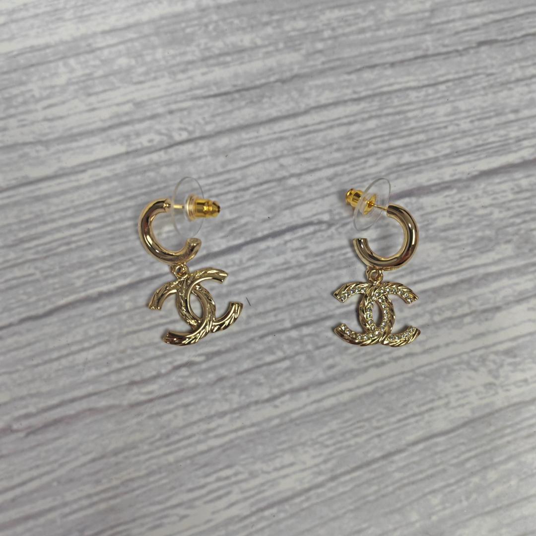 CHANEL CCロゴ フープピアス ゴールド
