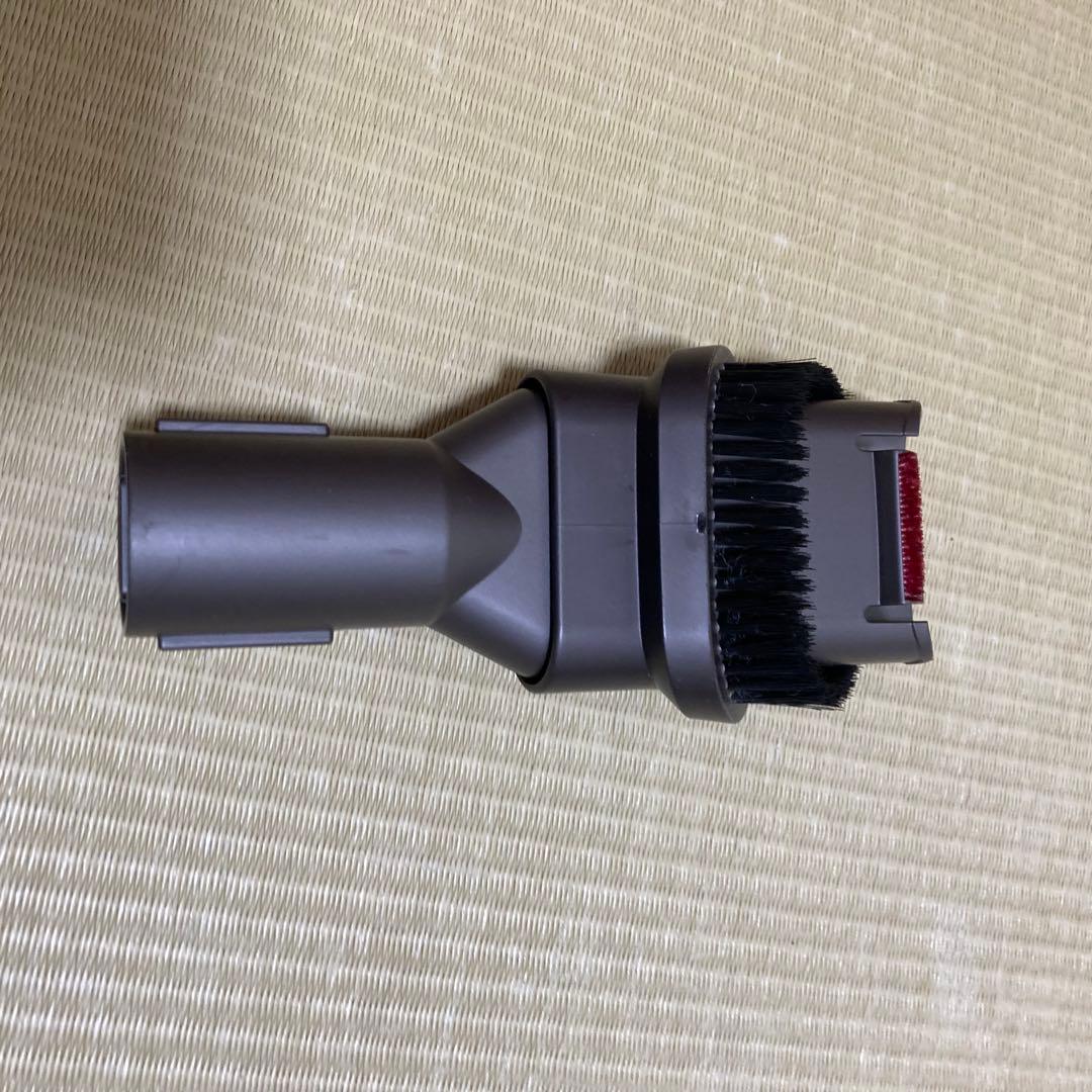 dyson V8 fluffy サイクロン式掃除機 本体と付属品 動作確認済