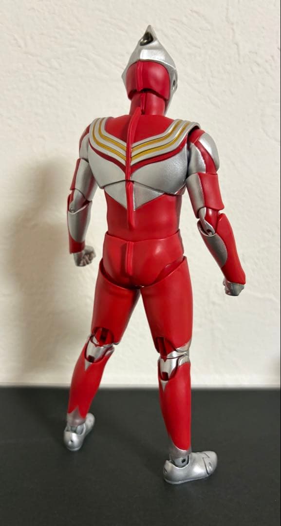 S.H.Figuarts（真骨彫製法）ウルトラマンティガ　パワータイプ