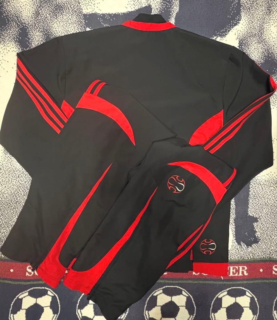 ACミランadidas ピステウィンドブレーカー セットアップ着用感m~l 相当