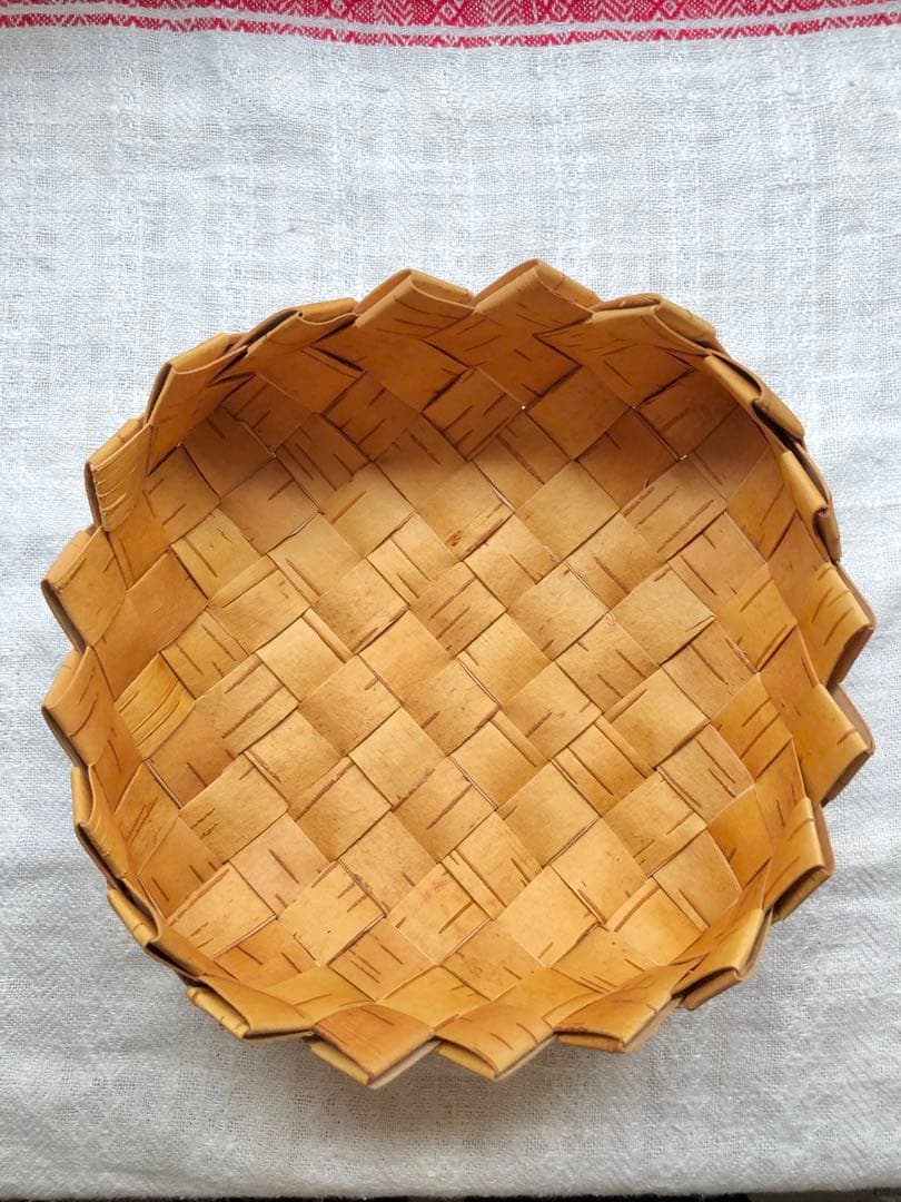 白樺　ギザギザかご