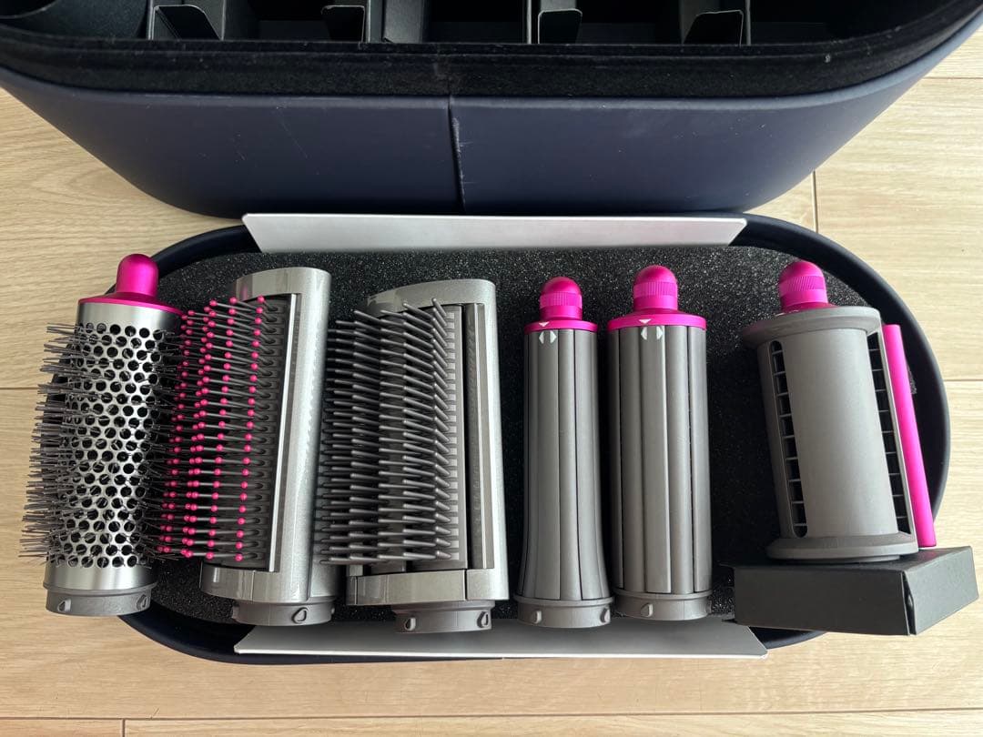 ダイソン　ヘアドライヤー　新品未使用　アタッチメントのみ　本体なし