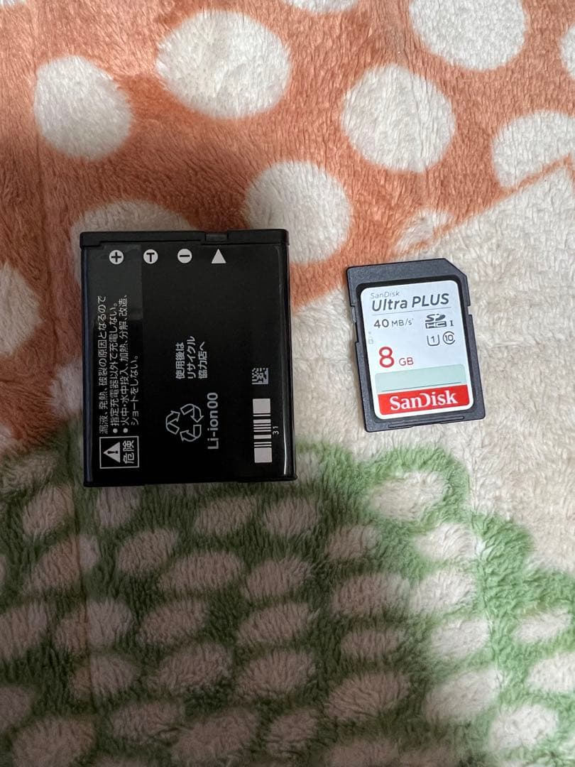 【美品】CASIO EXILM EX-ZR800 レッド