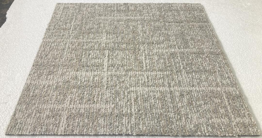 azukinyan タイルカーペット　３６枚新品・未使用　国内メーカー