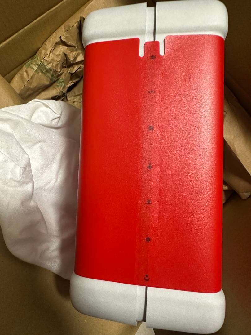 Beats ワイヤレスヘッドフォン Love, Jennie