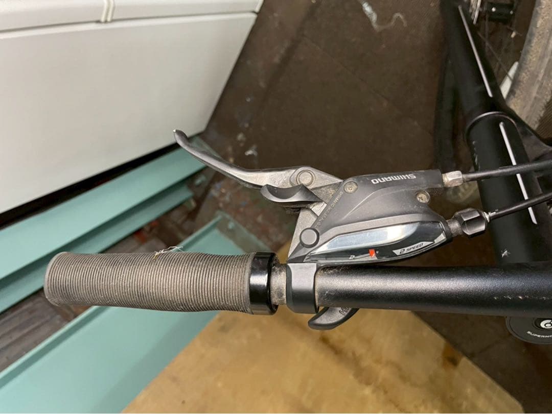 ブータン  CANNONDALE キャノンデール BADBOY