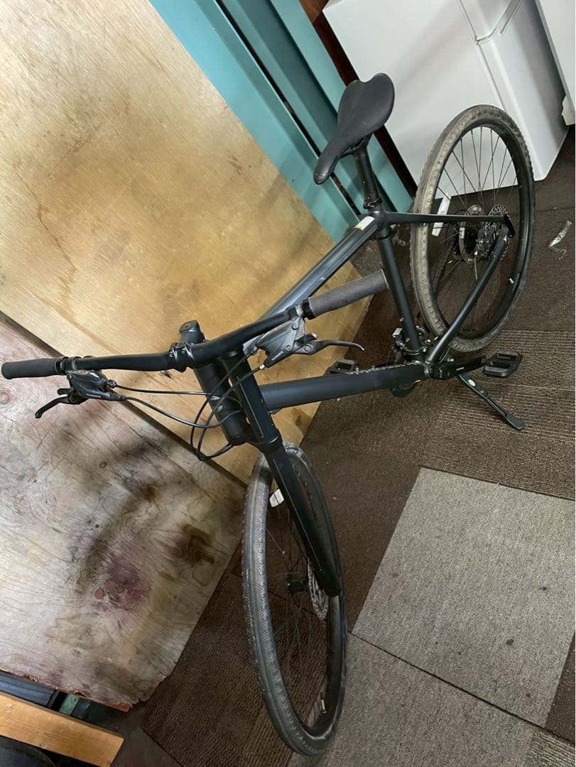 ブータン  CANNONDALE キャノンデール BADBOY