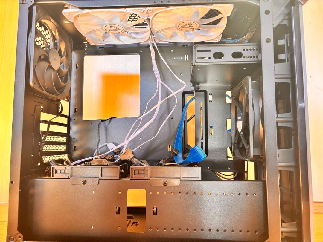 GALLERIA PCケースおよびファンのみ