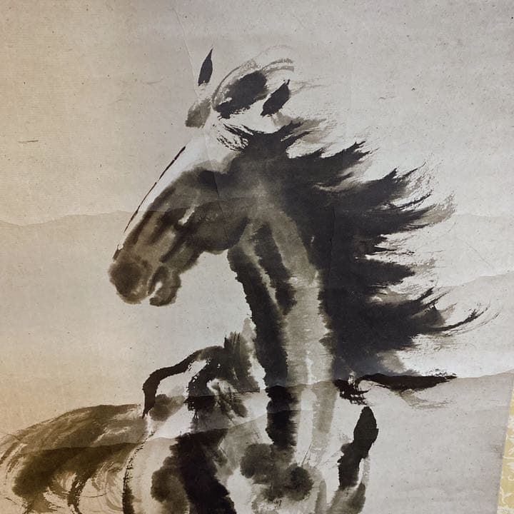 中国畫画　骨董 美術　掛け軸 中国掛け軸 中古品 古美術徐悲鴻の馬掛画
