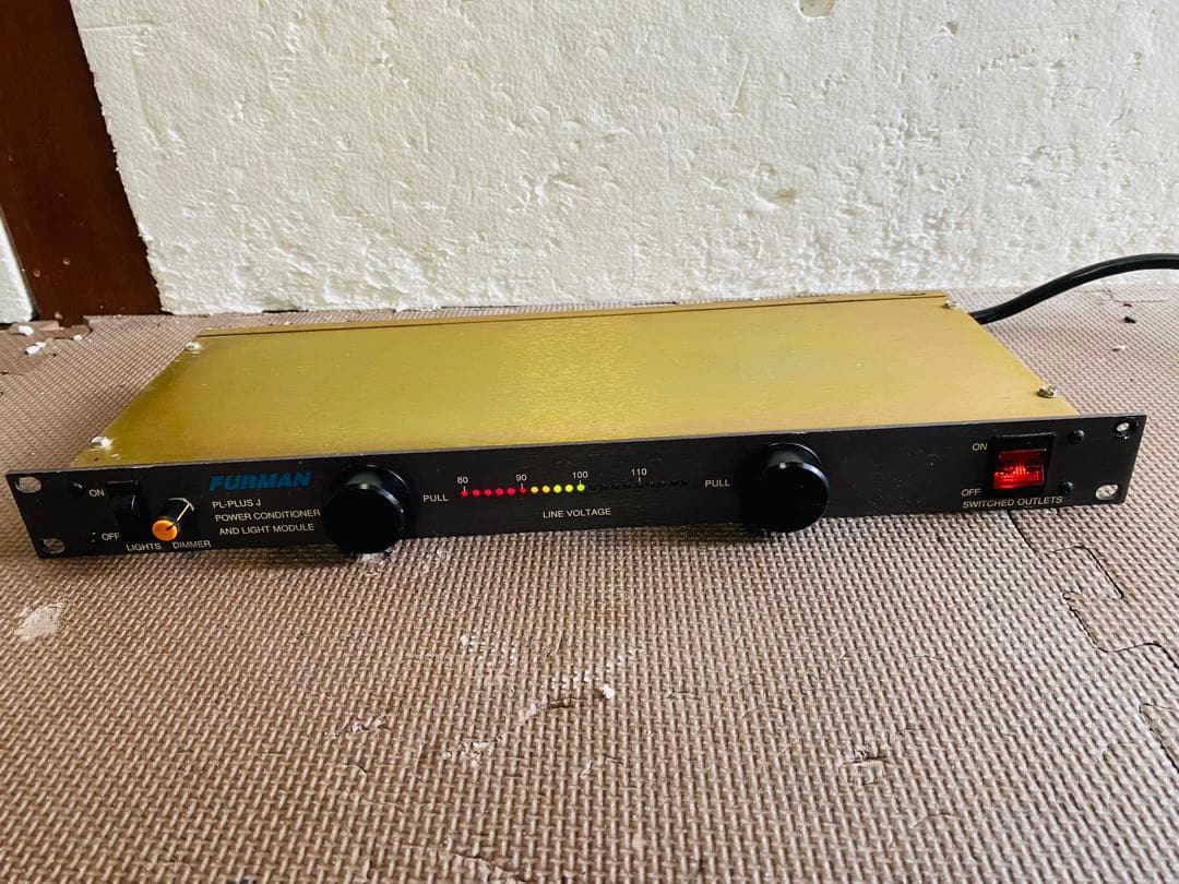 FURMAN PL-PLUS J 電源コンディショナー, 動作確認済み。