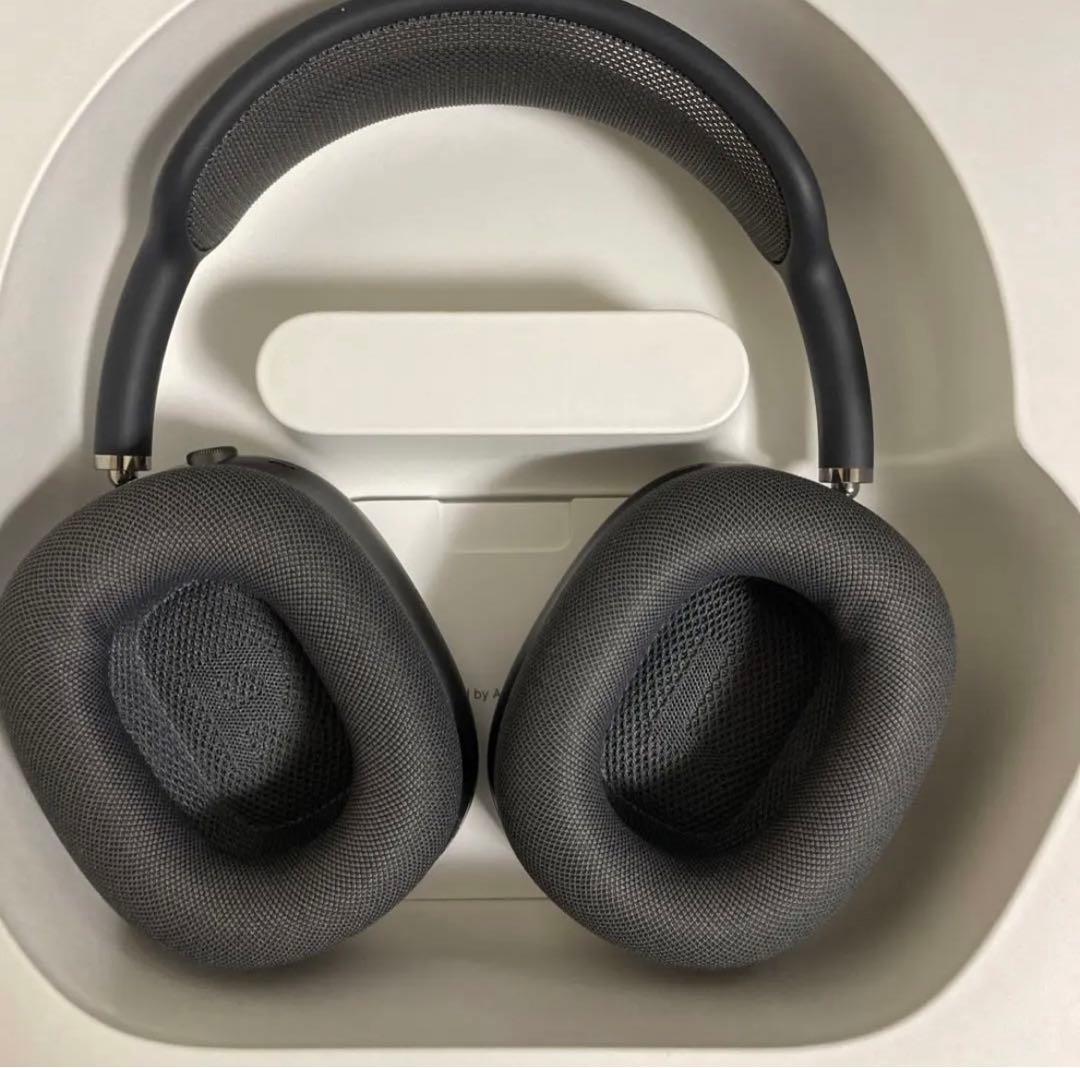 Apple AirPods maxスペースグレー