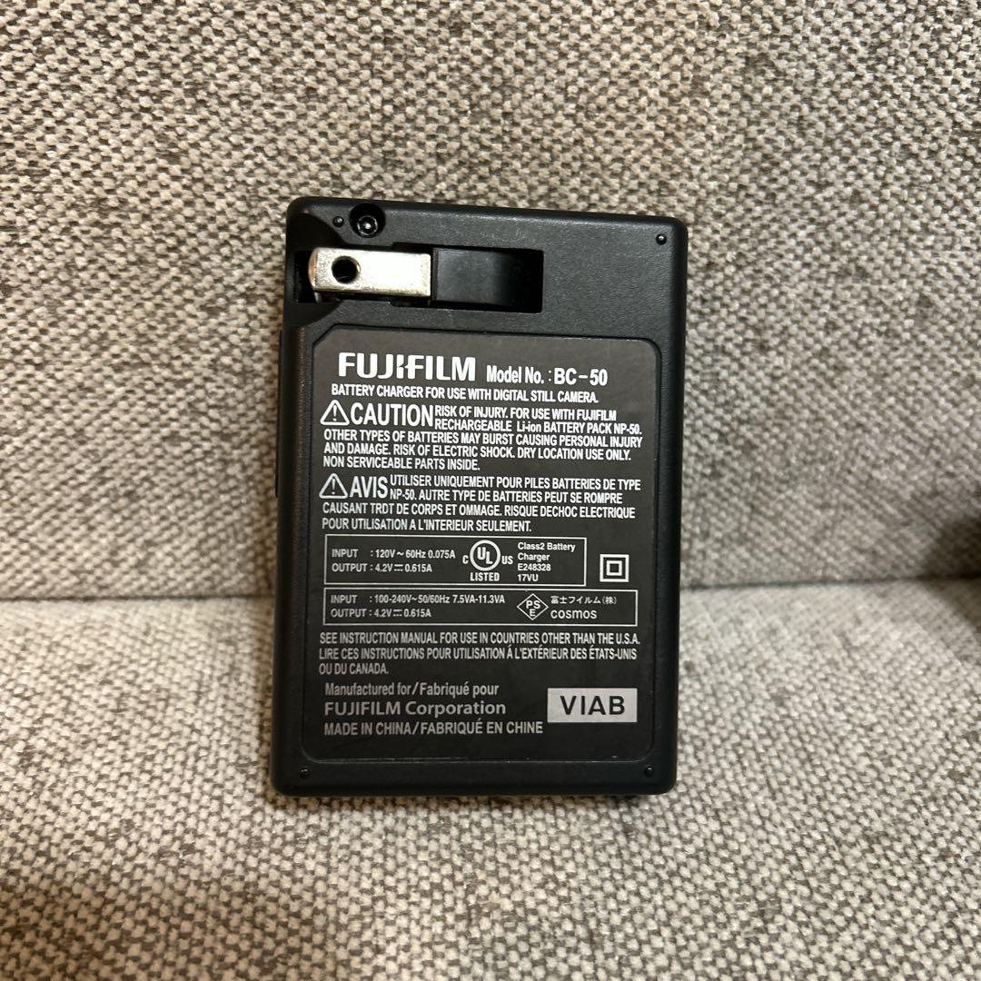 【美品】FUJIFILM デジタルカメラ FinePix F50fd ブラック