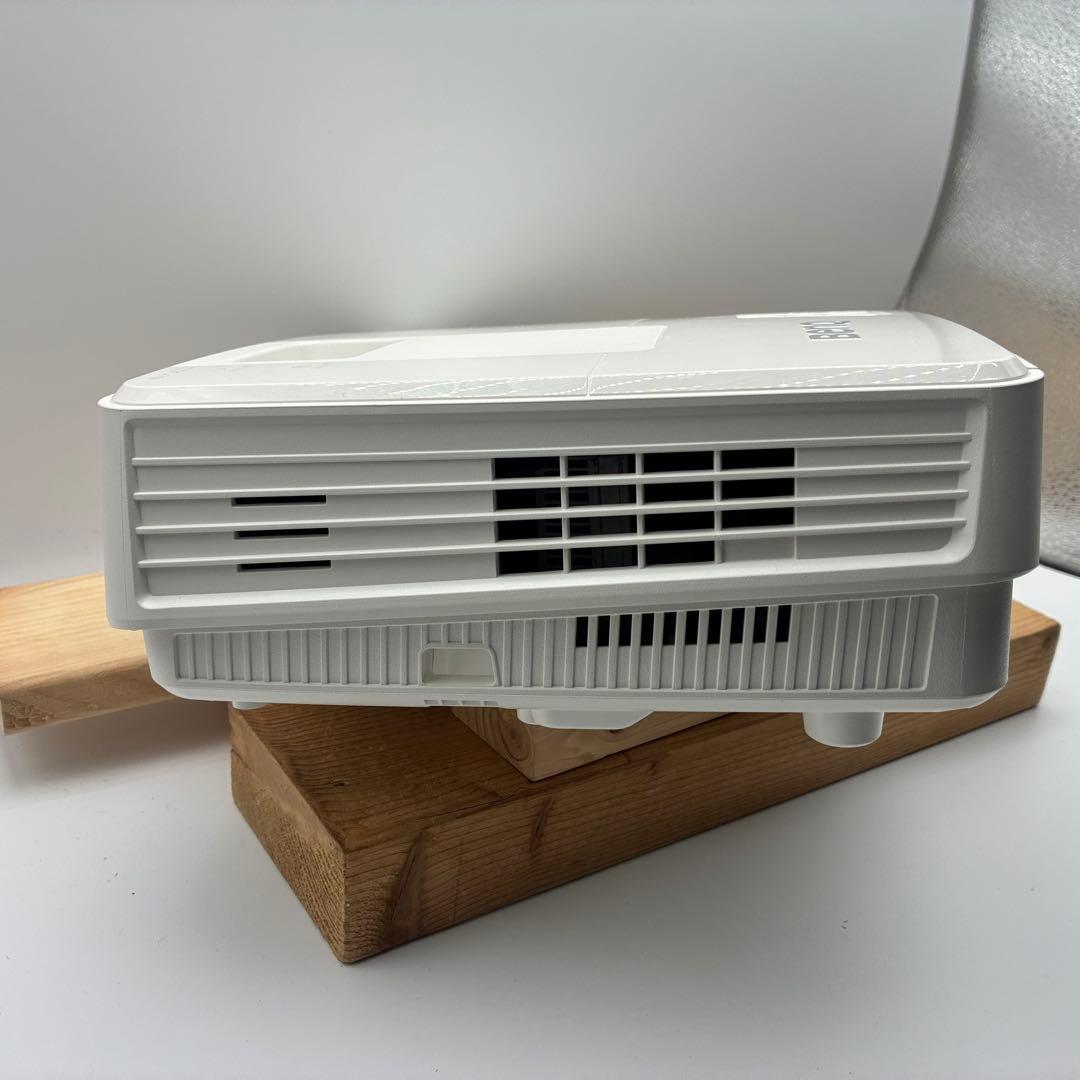 【使用32時間】BenQ DLPプロジェクタースタンダードモデルMS524