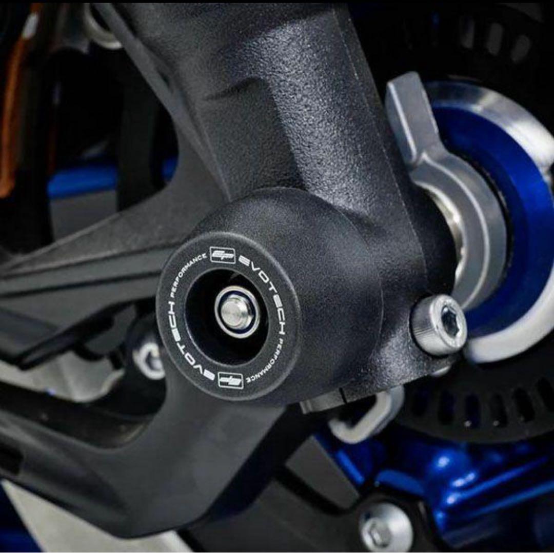 MT-09/XSR900アクスルスライダー