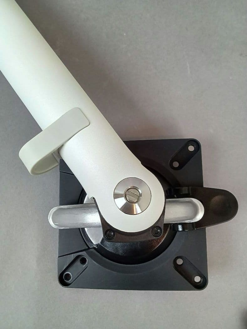 モニターアーム クランプ式 ホワイトCBS/ No.152