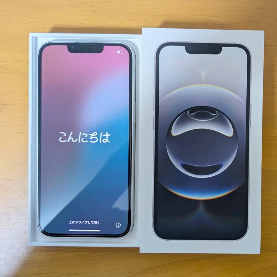 iPhone 16e 128GB ホワイト SIMフリー　ケース付