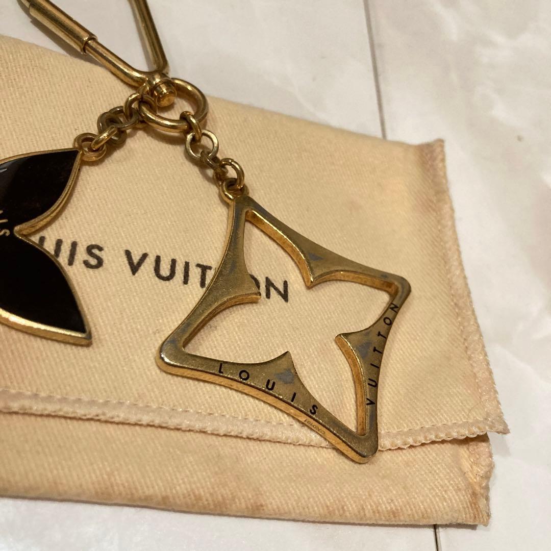 ルイヴィトン チャーム フラワーポルトクレパズル M65218