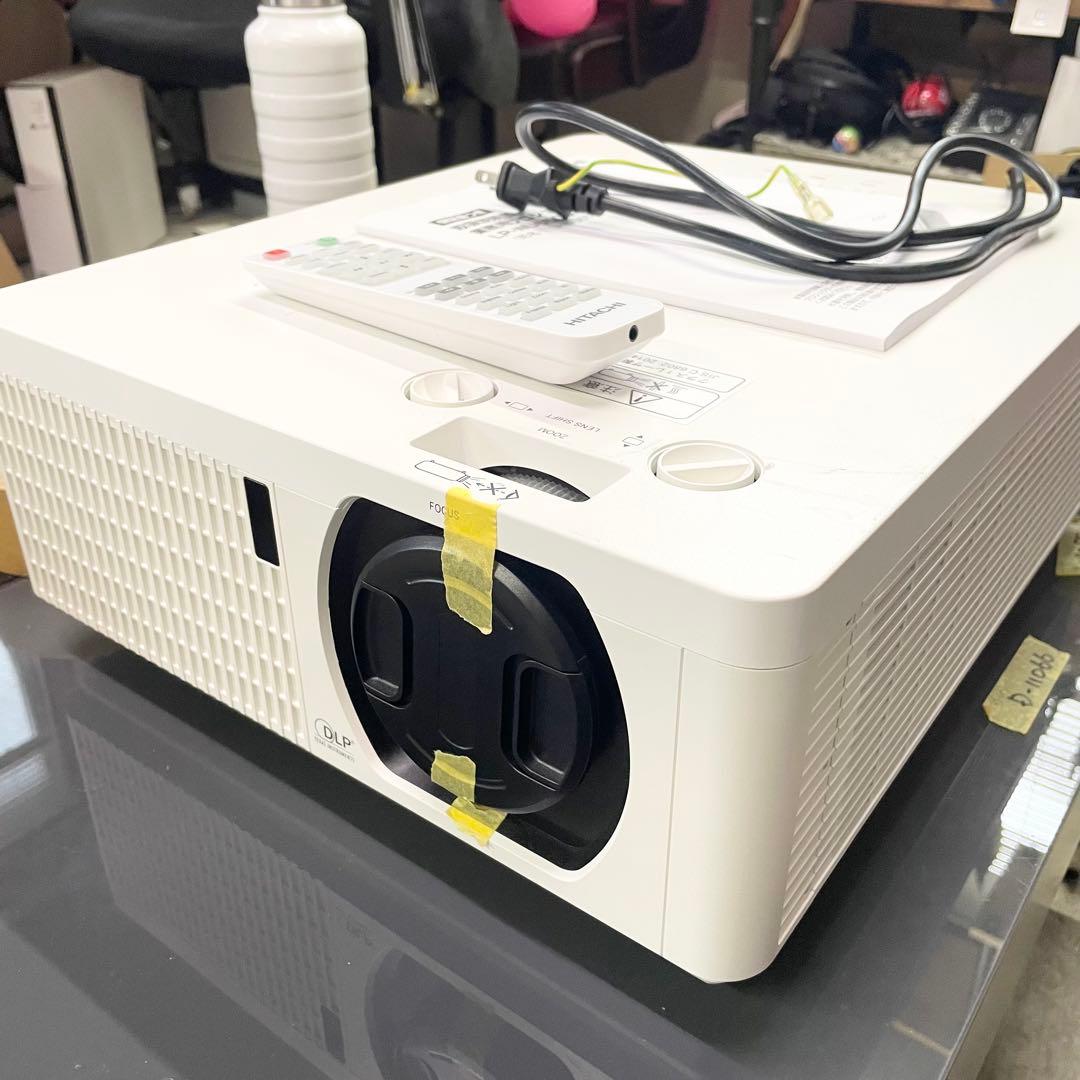 HITACHI LP-WU6500 日立 業務用　プロジェクター本体