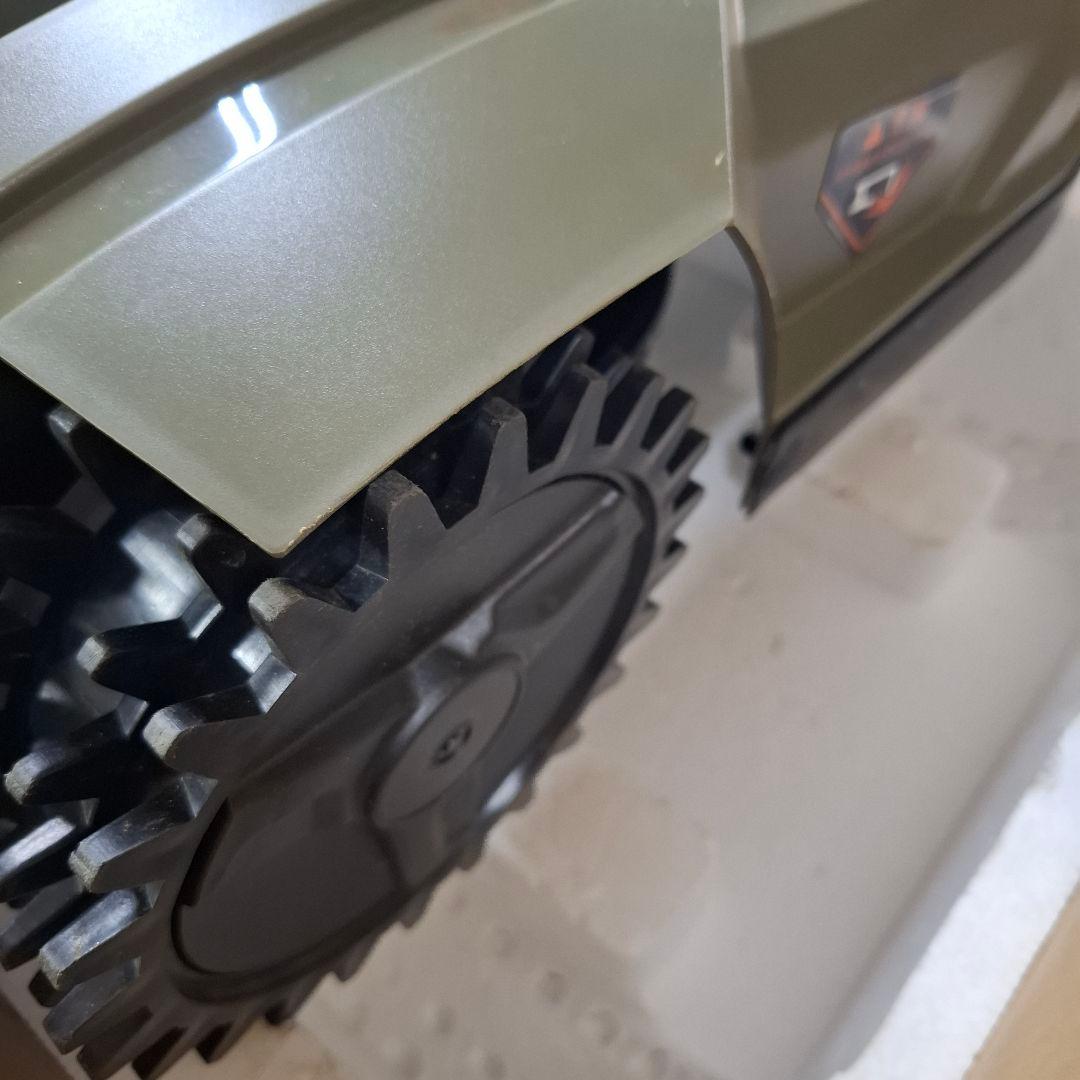 PLOW製 ロボット芝刈り機 芝刈機