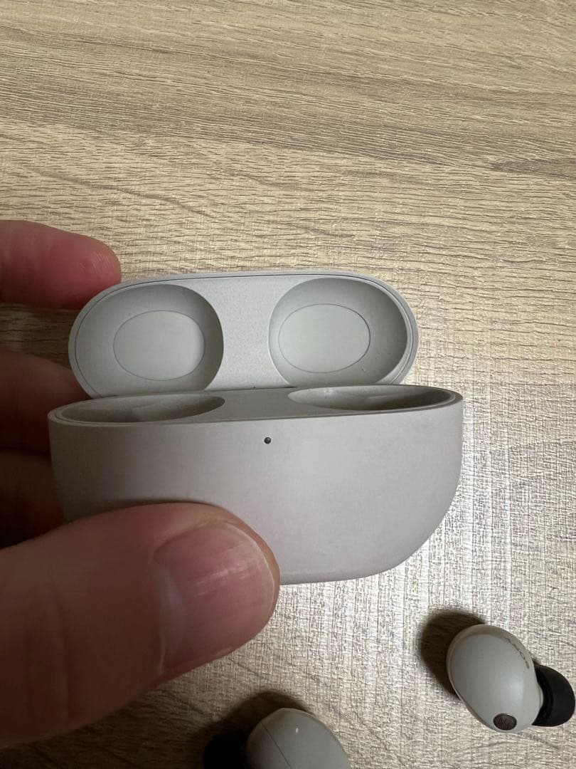 WF-1000XM5 ソニー　イヤホン　ノイズキャンセリング　グレー