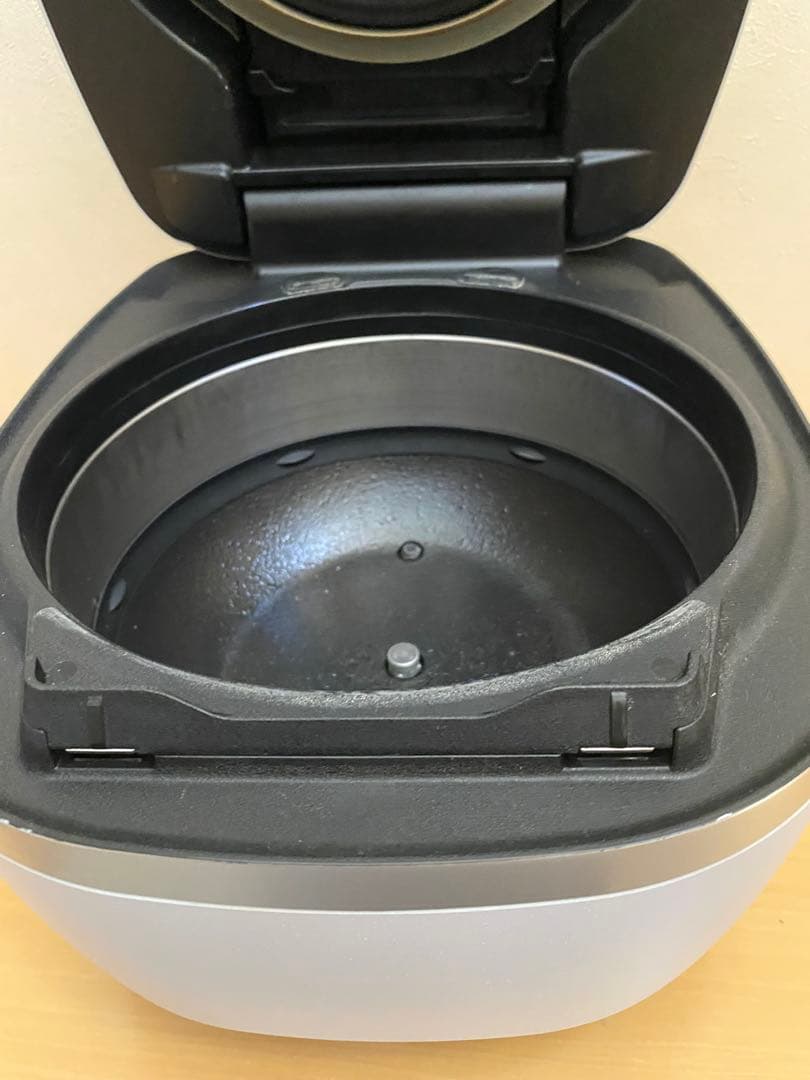 TIGER 圧力IH炊飯器 JPH-KS10 2020年製　マットホワイト