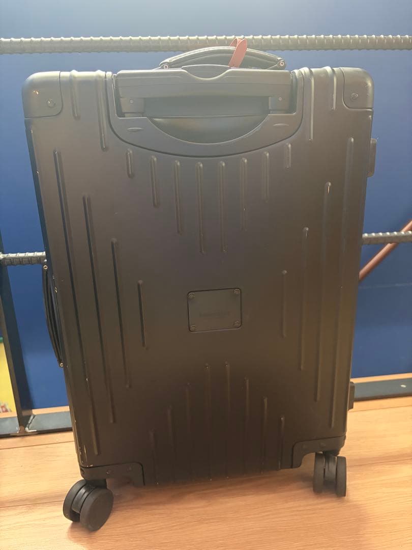 innovator アルミスーツケース　36L Sサイズ