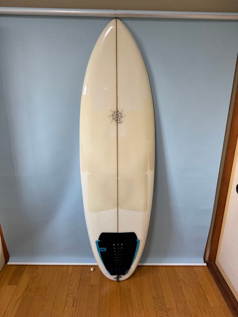 ホワイト ショートボード クワッド