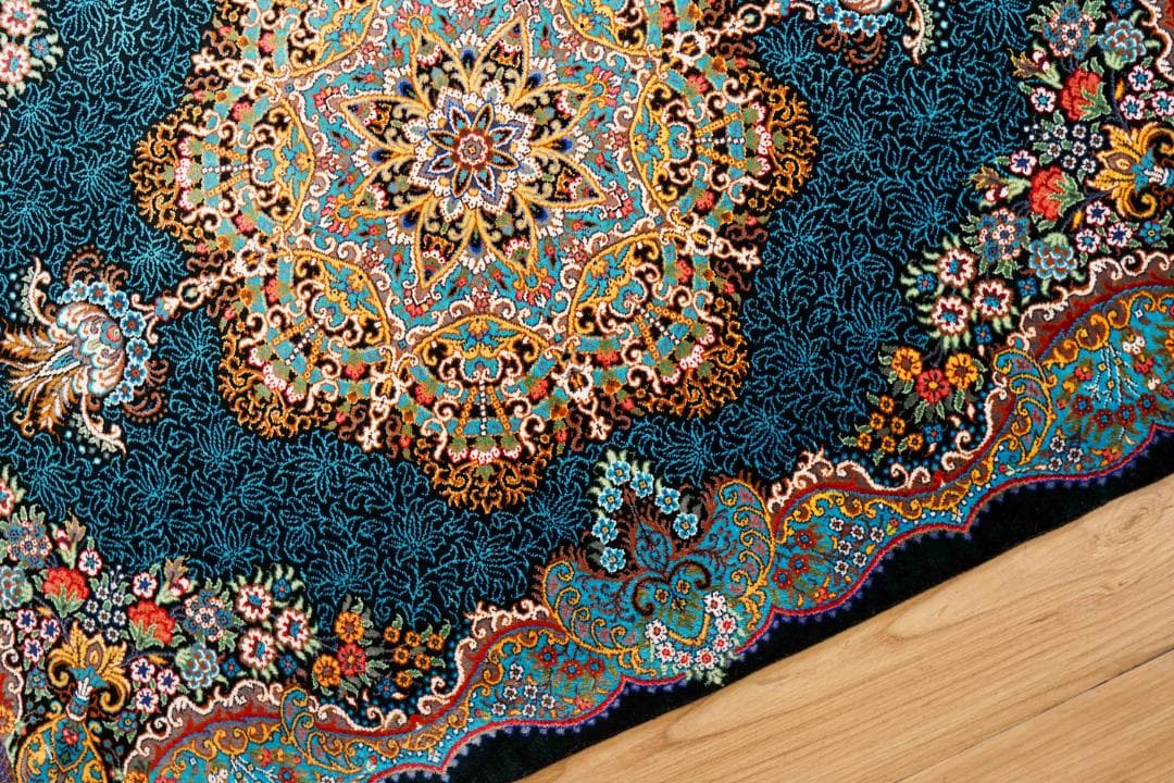 ペルシャ絨毯クム産 ムサヴィ工房　シルク