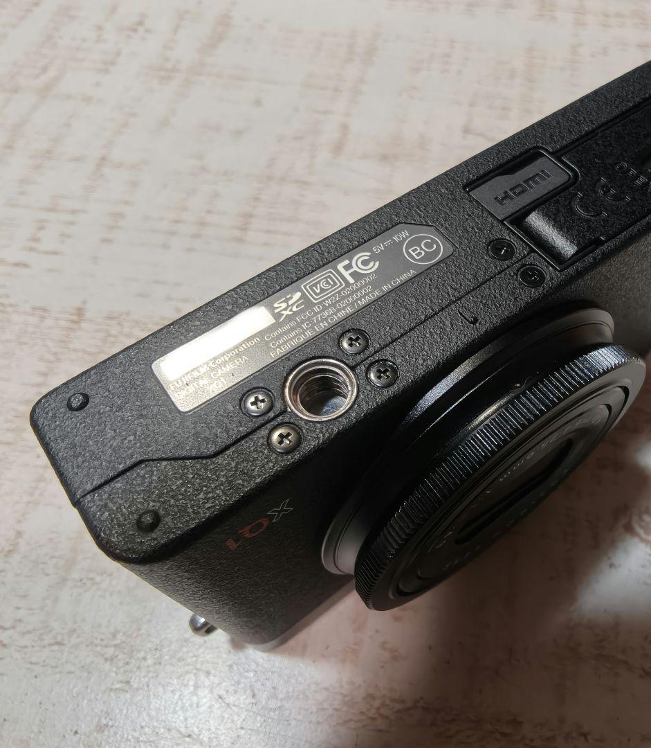 Fujifilm XQ1 コンパクトデジタルカメラ
