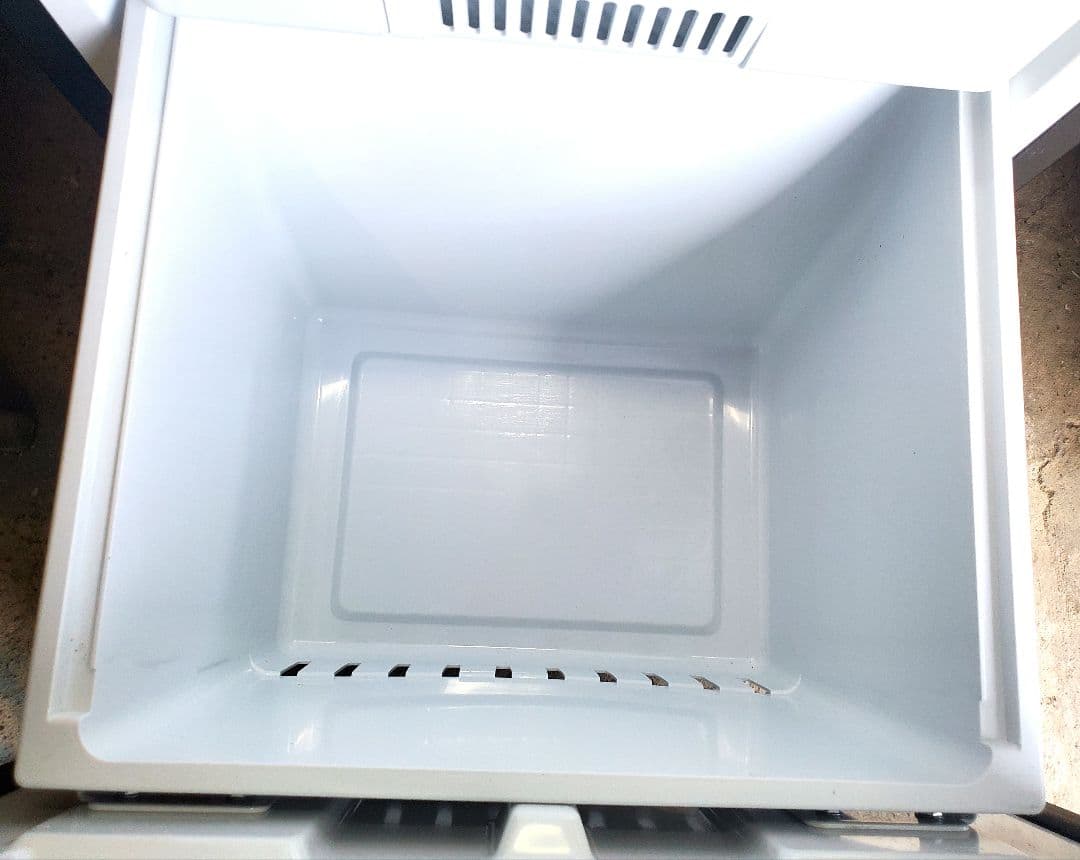 設置・送料無料　Hisense 2ドア冷凍冷蔵庫 HR-D15FB 162L