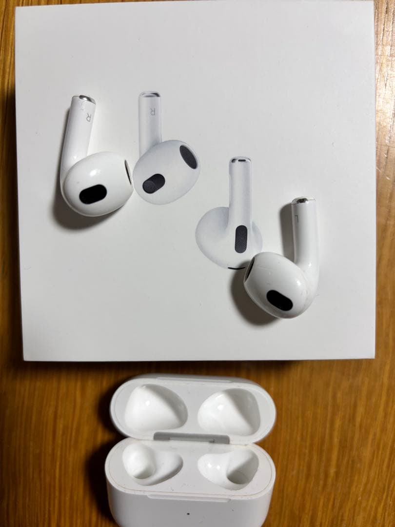 【正規品】Apple AirPods 第3世代（動作確認済み）