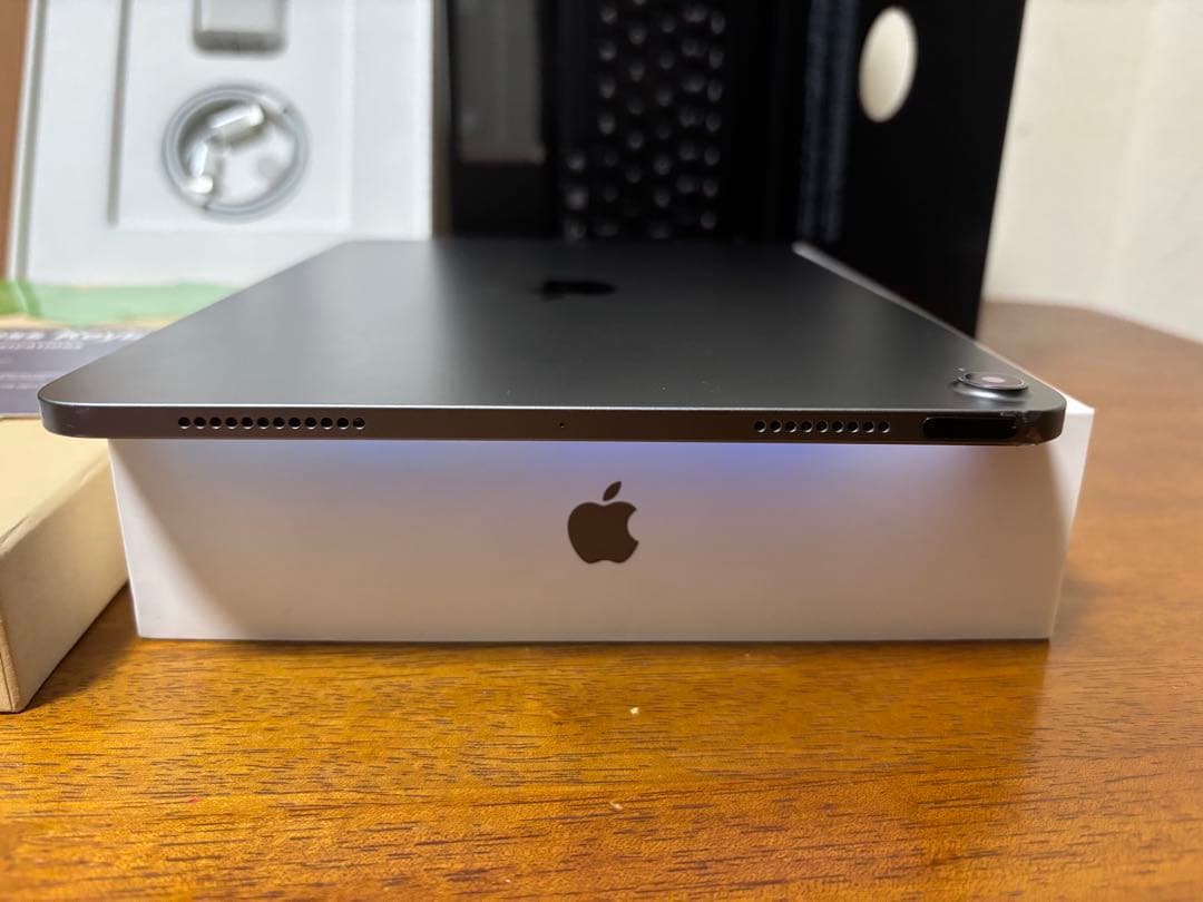 【極美品】 iPad air 10.9インチ 第4世代 64GB WiFI