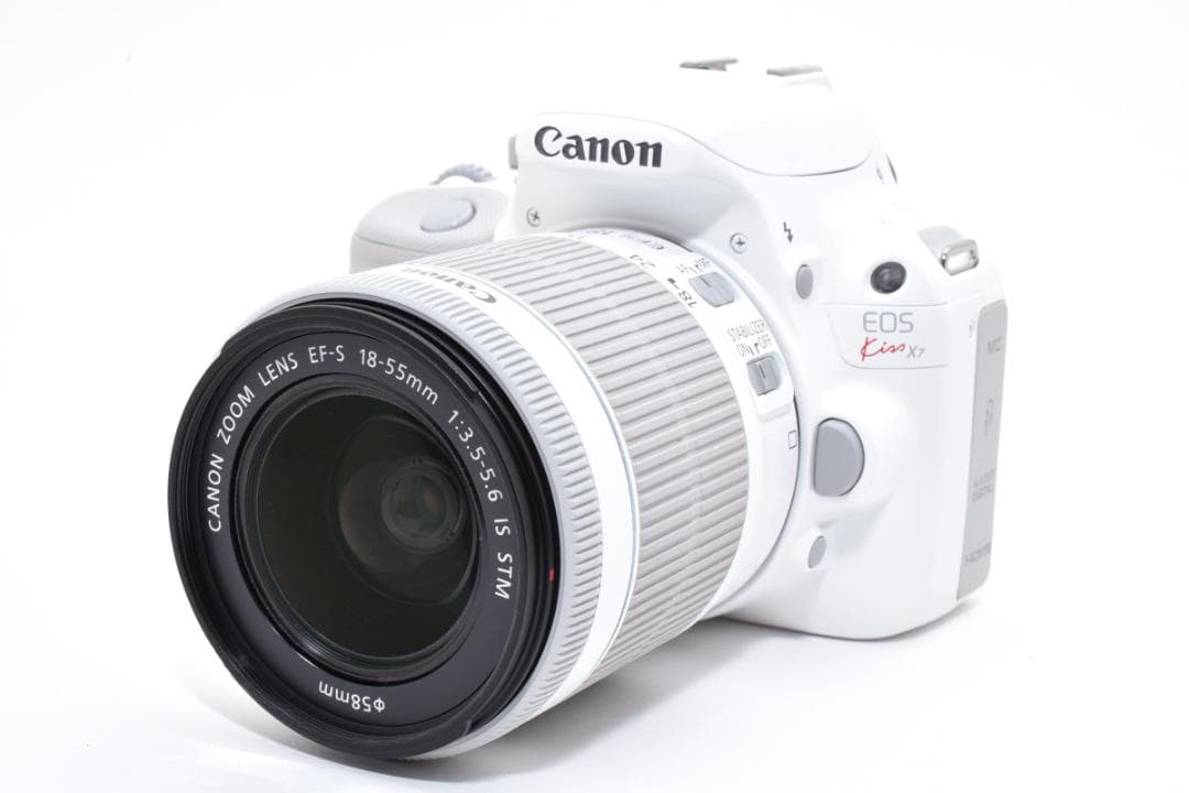 ✨女性にもおすすめ✨Canon kiss X7 ホワイト シャッター数1540回